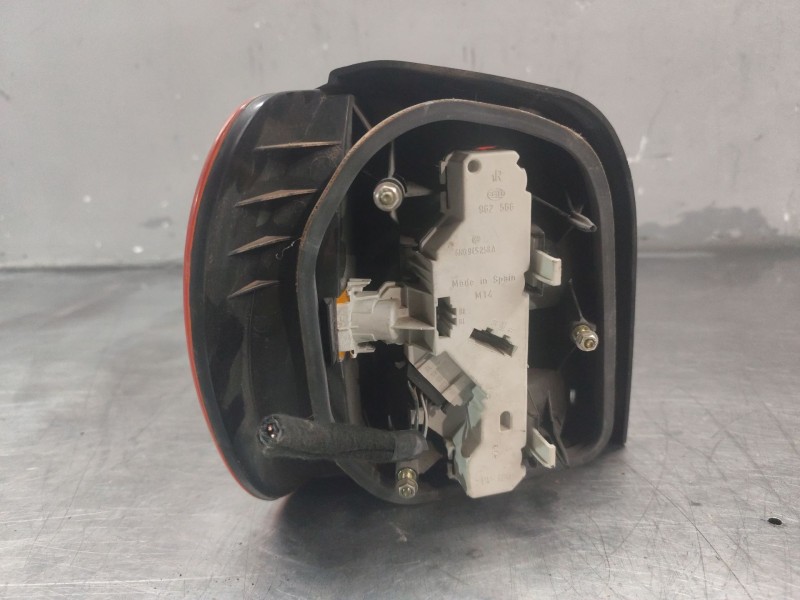 Recambio de piloto trasero derecho para volkswagen polo berlina (6n1) 1.6 referencia OEM IAM 6N0845096  