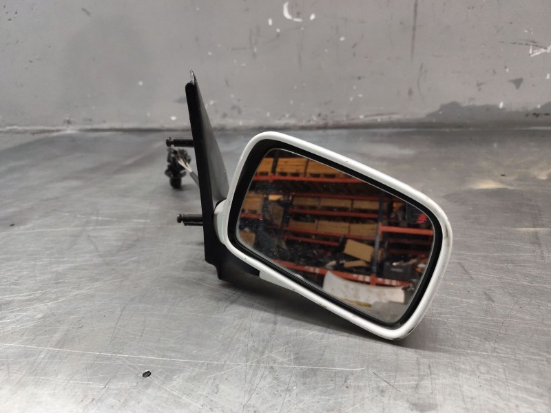 Recambio de retrovisor izquierdo para volkswagen polo berlina (6n1) 1.6 referencia OEM IAM   