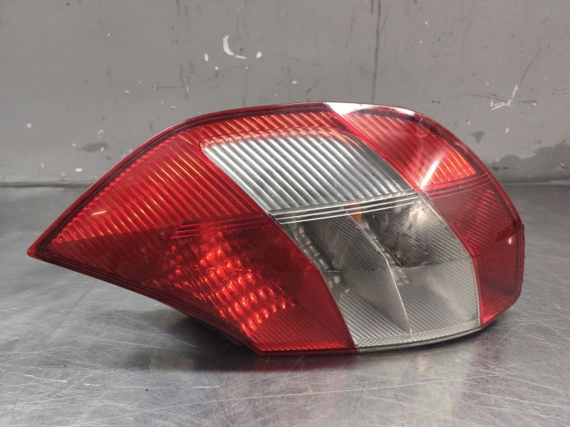 Recambio de piloto trasero derecho para renault scenic ii grand confort dynamique referencia OEM IAM   