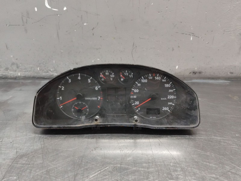 Recambio de cuadro instrumentos para audi a4 berlina (b5) 1.8 referencia OEM IAM 8D0919034B  