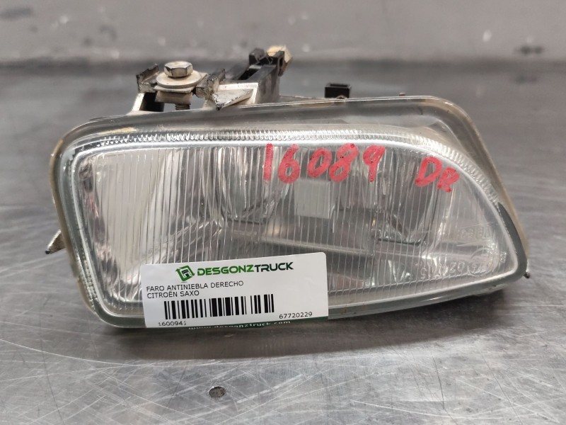 Recambio de faro antiniebla derecho para citroën saxo 1.5 d image referencia OEM IAM 67720229  