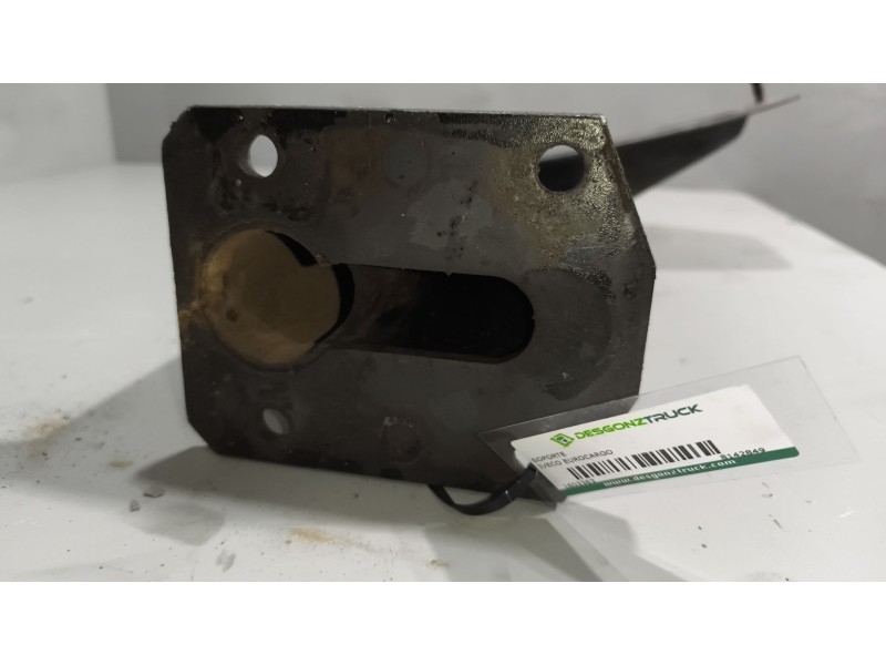 Recambio de soporte para iveco eurocargo 5.9 diesel referencia OEM IAM 8142849 DERECHA 