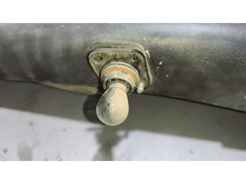 Recambio de guardabarros delantero derecho para iveco eurocargo 5.9 diesel referencia OEM IAM 8142621  