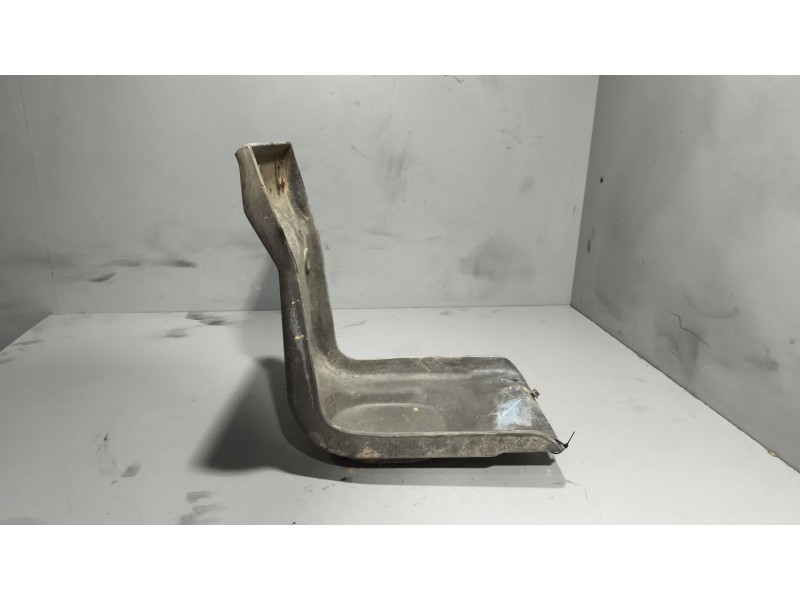 Recambio de soporte para iveco eurocargo 5.9 diesel referencia OEM IAM 8142842 IZQUIERDA 