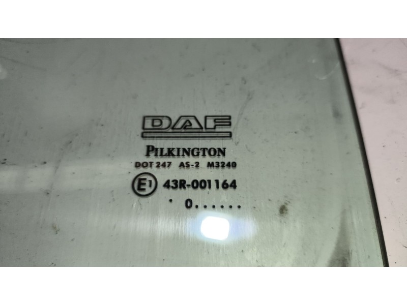 Recambio de luna delantera izquierda para daf serie xf105.xxx 12.9 diesel referencia OEM IAM 1284623  