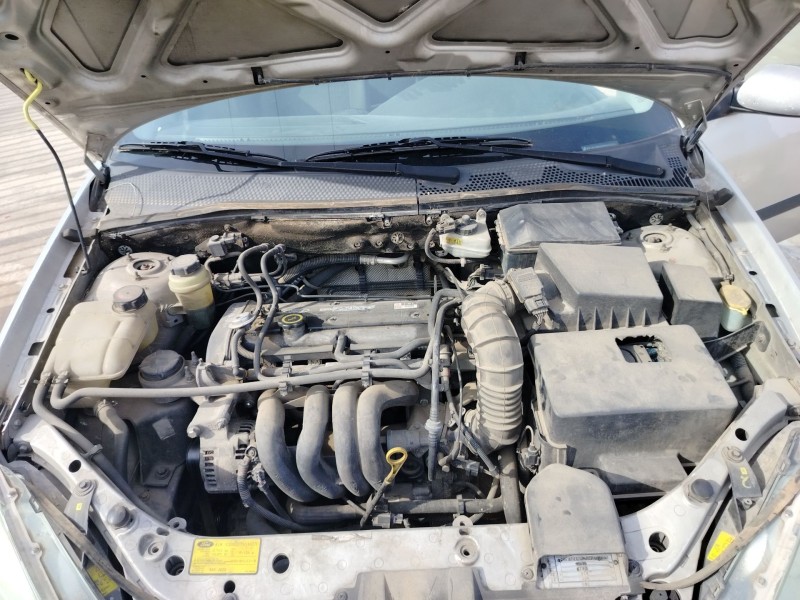 ford focus berlina (cak) del año 2000