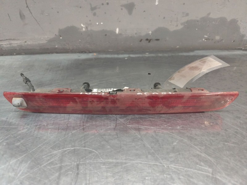 Recambio de luz central de freno para opel meriva blue line referencia OEM IAM 13149529 2 PINS 