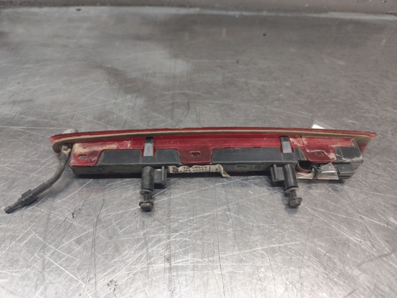 Recambio de luz central de freno para opel meriva blue line referencia OEM IAM 13149529 2 PINS 