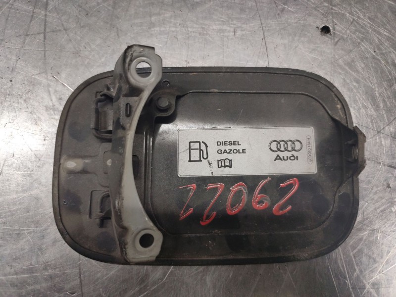Recambio de tapa exterior combustible para audi a4 berlina (8e) 2.5 tdi quattro (132kw) referencia OEM IAM   