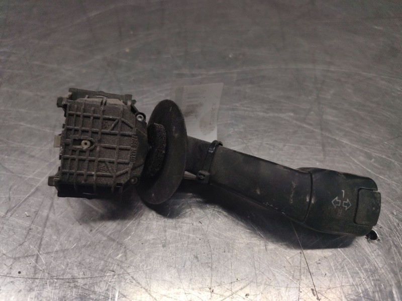 Recambio de mando intermitentes para bmw serie 5 berlina (e39) referencia OEM IAM 8352172 6 PINS 