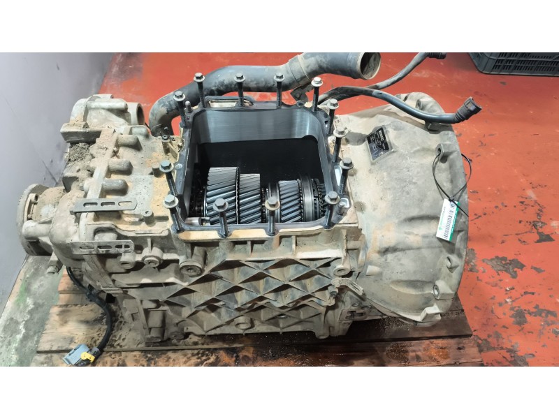 Recambio de caja cambios para renault serie t fg 4x2 cabina high-sleeper referencia OEM IAM AT2612E 3190712 1100384078
