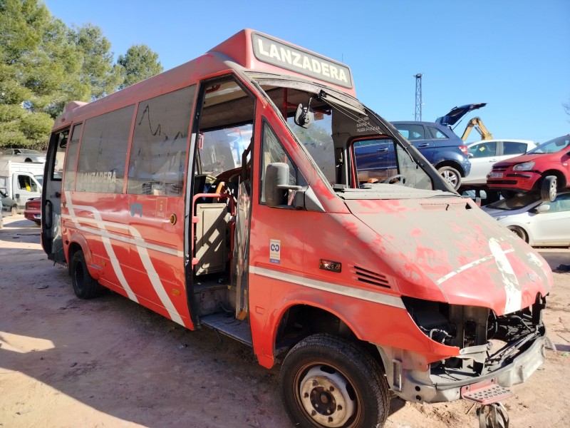 mercedes-benz sprinter 4-t autobús (b904) del año 2000