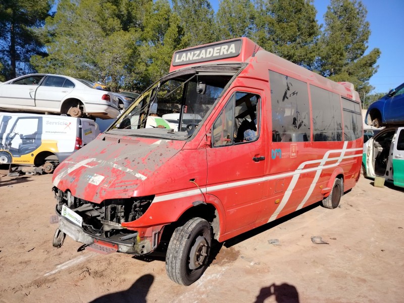 mercedes-benz sprinter 4-t autobús (b904) del año 2000