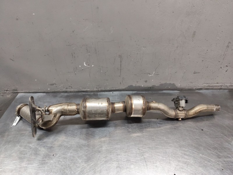 Recambio de tubo escape delantero para audi q3 (f3b) 35 tdi quattro referencia OEM IAM 05l131701M  