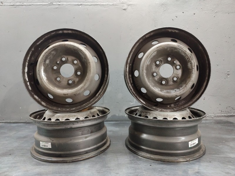 Recambio de juego llantas para iveco daily vi furgoneta 33s12, 35s12, 35c12 referencia OEM IAM 16h2x61/2  