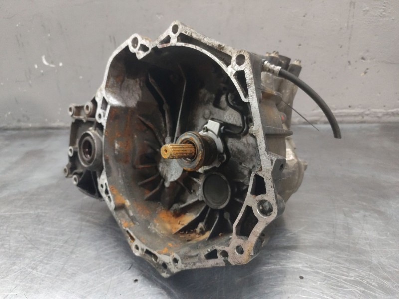 Recambio de caja cambios para opel corsa c blue line referencia OEM IAM 24461923  