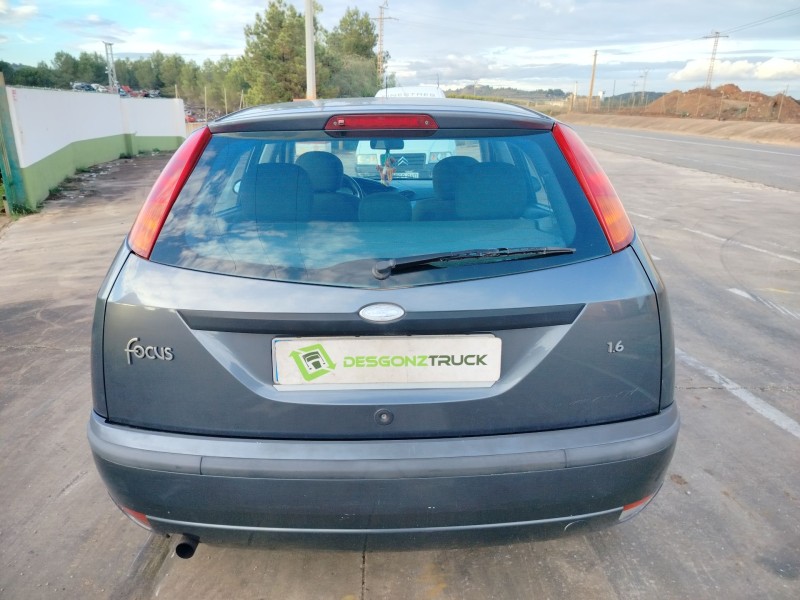 ford focus berlina (cak) del año 2003