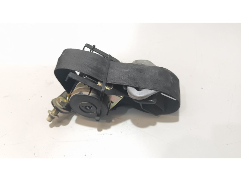 Recambio de cinturon seguridad delantero derecho para nissan cabstar e 3.0 diesel referencia OEM IAM 868449X200  
