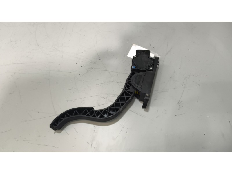 Recambio de pedal acelerador para nissan cabstar e 3.0 diesel referencia OEM IAM 180022X800 0281002591 