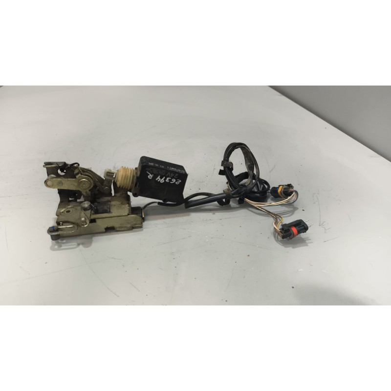 Recambio de cerradura puerta delantera derecha para man tg-m 18.xxx 6.9 diesel referencia OEM IAM 81626806142  