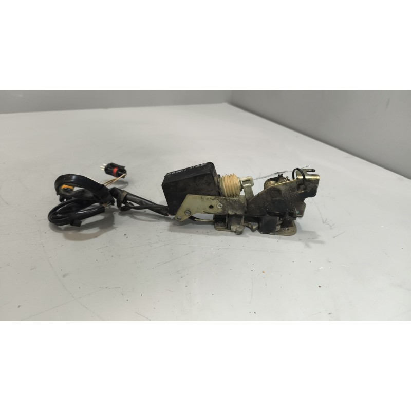 Recambio de cerradura puerta delantera derecha para man tg-m 18.xxx 6.9 diesel referencia OEM IAM 81626806142  