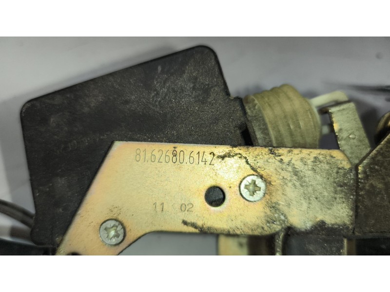 Recambio de cerradura puerta delantera derecha para man tg-m 18.xxx 6.9 diesel referencia OEM IAM 81626806142  