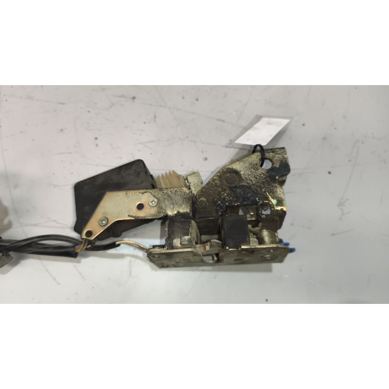 Recambio de cerradura puerta delantera derecha para man tg-m 18.xxx 6.9 diesel referencia OEM IAM 81626806142  