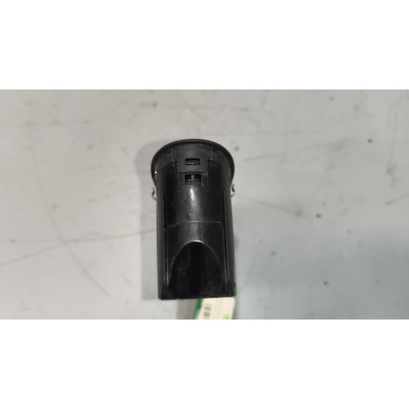 Recambio de mando elevalunas delantero derecho para man tg-m 18.xxx 6.9 diesel referencia OEM IAM 81258067097  