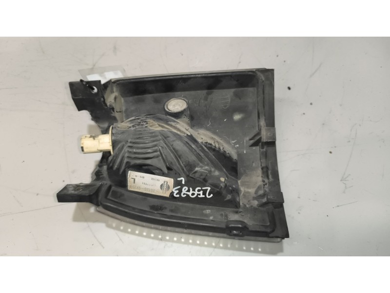 Recambio de piloto delantero izquierdo para nissan cabstar e 3.0 diesel referencia OEM IAM 261359X200  