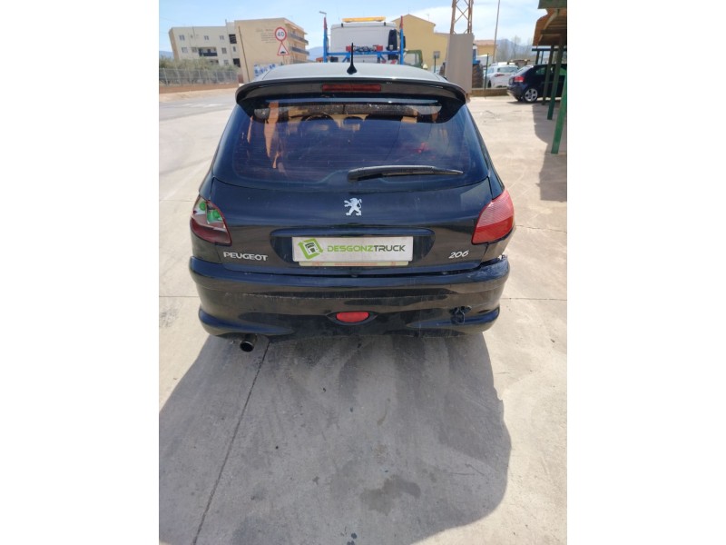 peugeot 206 berlina del año 2006