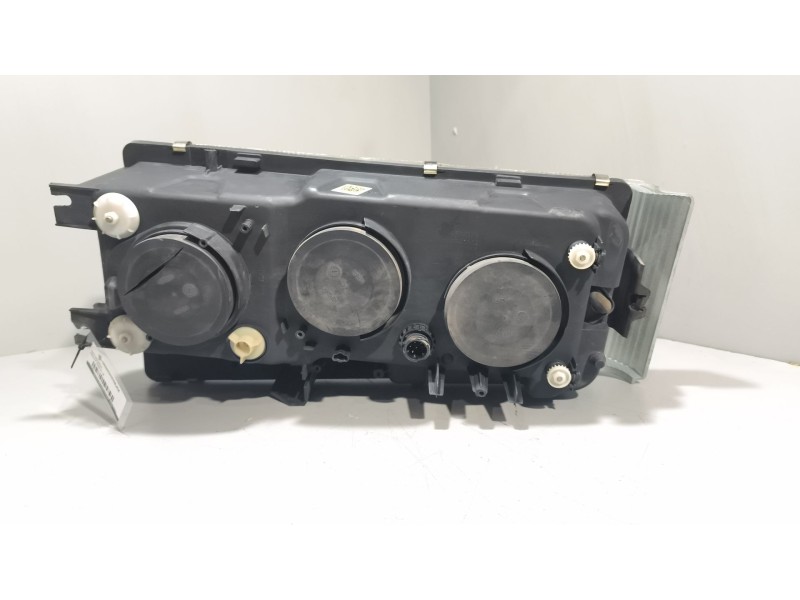 Recambio de faro izquierdo para renault magnum ab diesel referencia OEM IAM 5010623620  