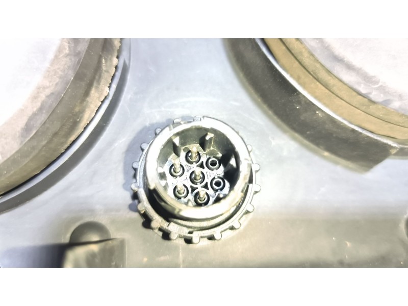 Recambio de faro derecho para renault magnum ab diesel referencia OEM IAM 5010623619  