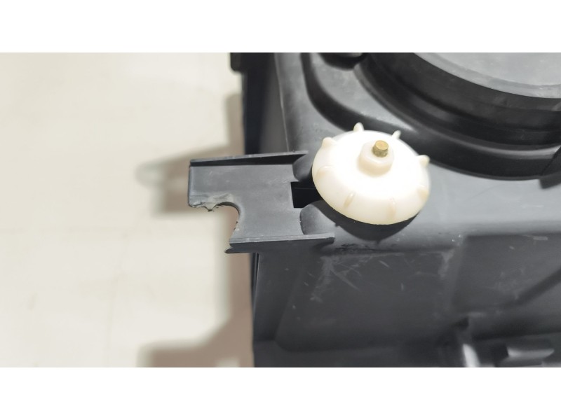 Recambio de faro derecho para renault magnum ab diesel referencia OEM IAM 5010623619  