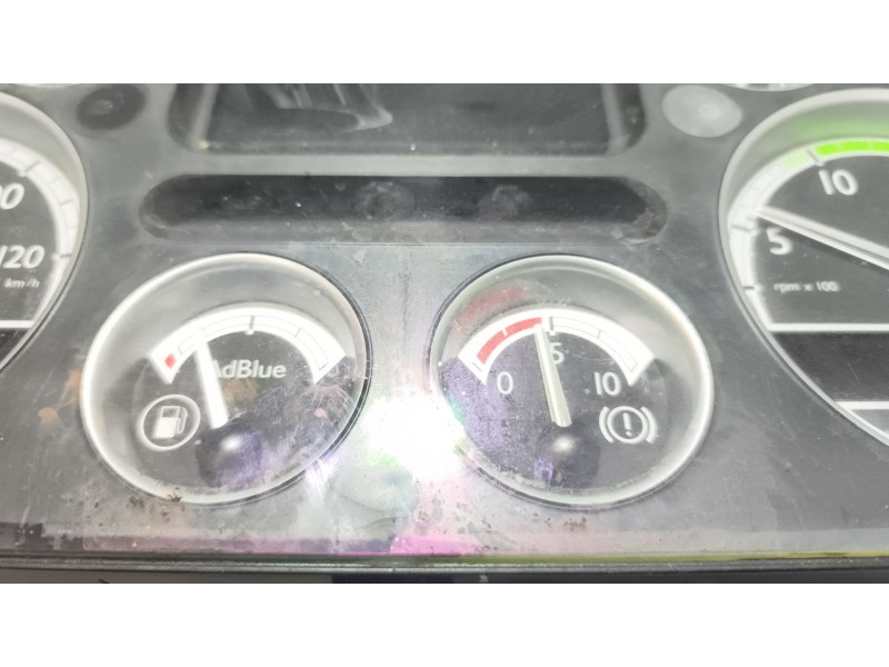 Recambio de cuadro instrumentos para daf serie xf105.xxx 12.9 diesel referencia OEM IAM 1789469  