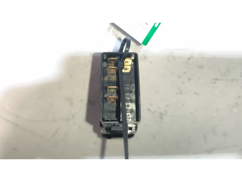 Recambio de interruptor para daf serie xf105.xxx 12.9 diesel referencia OEM IAM 1435601  