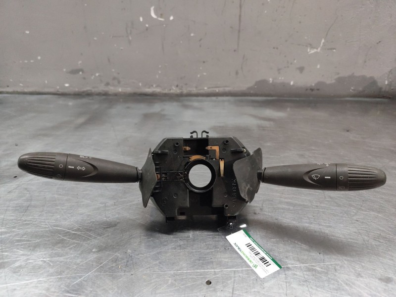 Recambio de mando multifuncion para fiat punto berlina (188) 1.9 d (i) referencia OEM IAM B826  