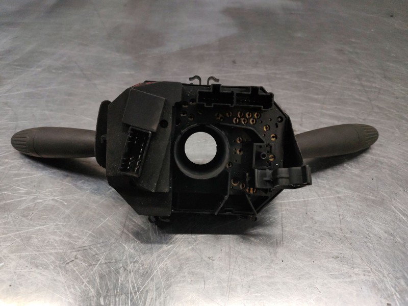 Recambio de mando multifuncion para fiat punto berlina (188) 1.9 d (i) referencia OEM IAM B826  