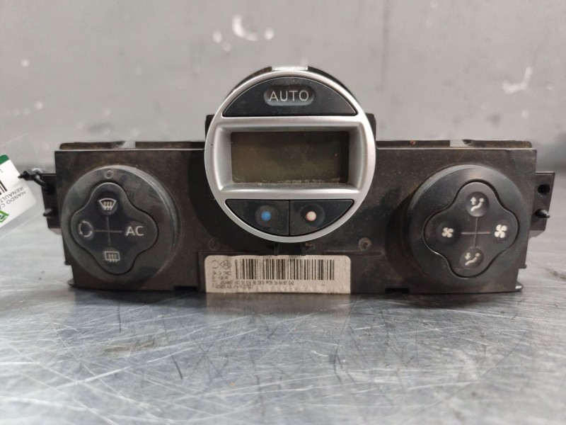 Recambio de mando calefaccion / aire acondicionado para renault scenic ii grand confort dynamique referencia OEM IAM 8200901465 