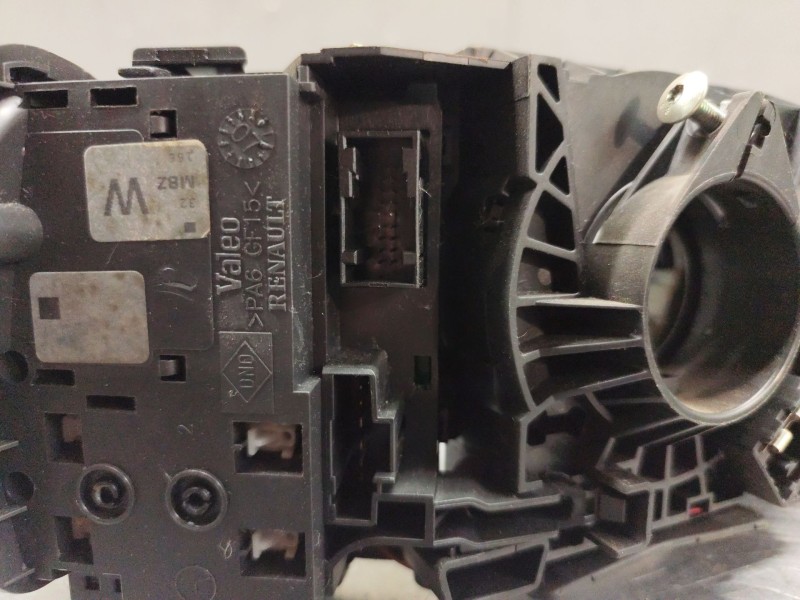 Recambio de mando multifuncion para renault scenic ii grand confort dynamique referencia OEM IAM 8200127728  