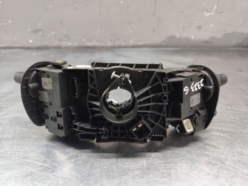 Recambio de mando multifuncion para renault scenic ii grand confort dynamique referencia OEM IAM 8200127728  