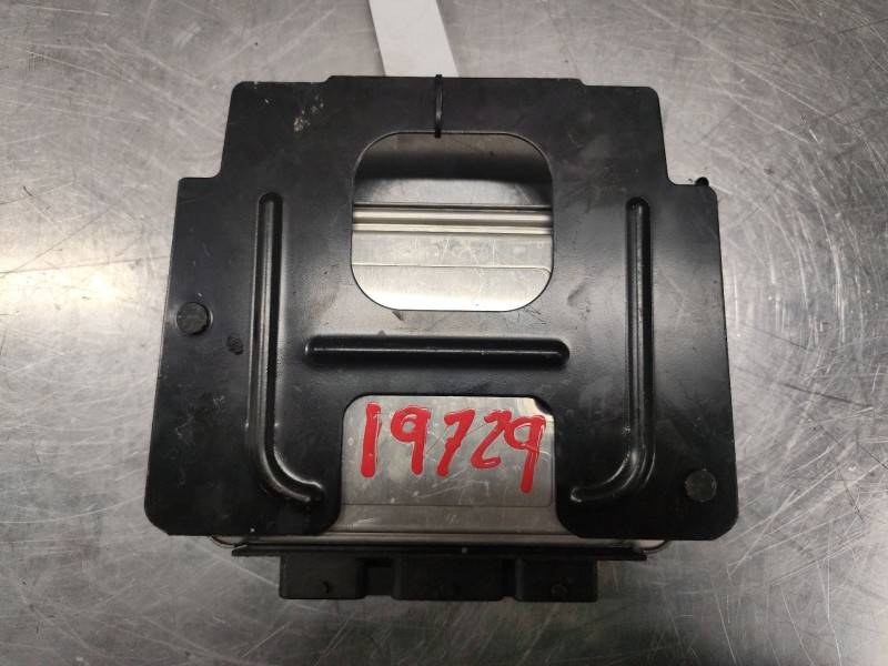 Recambio de centralita motor uce para citroën c4 berlina collection referencia OEM IAM 9662213180 RBCMMDECC16C34CEM 9662213180