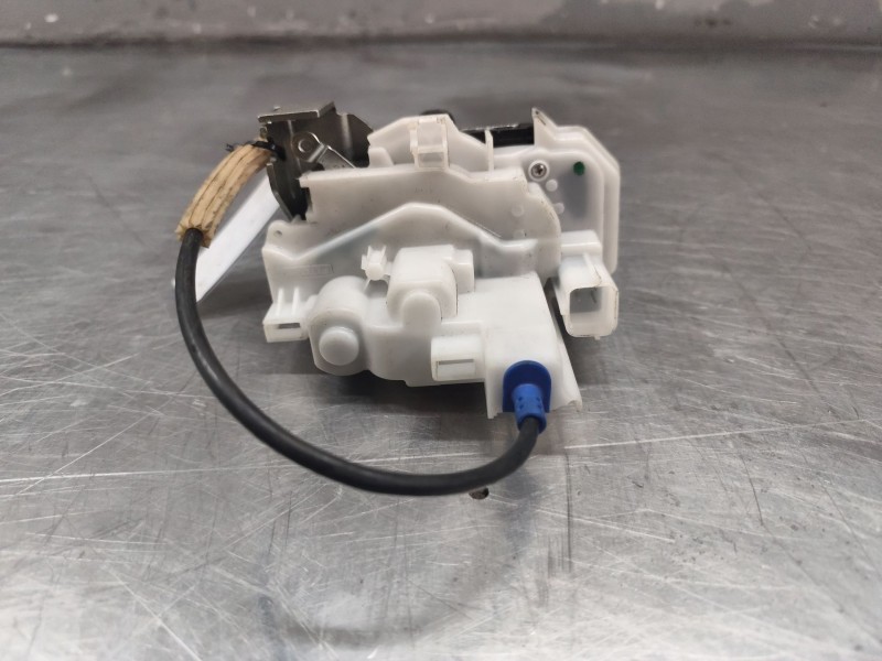 Recambio de cerradura puerta delantera derecha para fiat doblo ii (152) easy referencia OEM IAM  4 PINS 