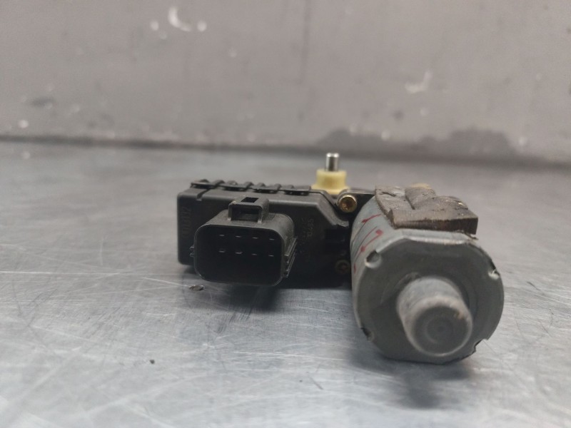 Recambio de motor elevalunas trasero izquierdo para ford mondeo berlina (ge) referencia OEM IAM 0130821773 0300013132090 