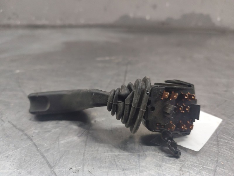 Recambio de mando limpia para opel corsa b swing referencia OEM IAM 90243394  