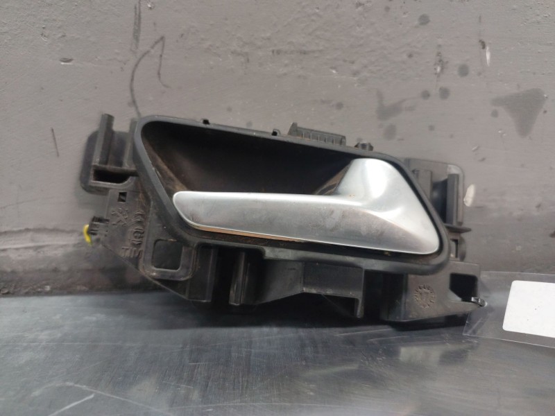 Recambio de maneta interior delantera derecha para peugeot 308 active referencia OEM IAM   
