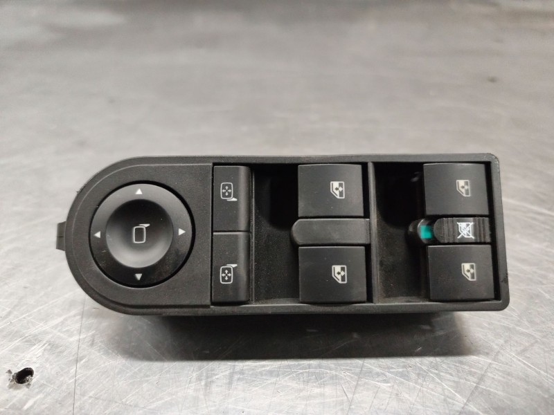 Recambio de mando elevalunas delantero izquierdo para opel astra h gtc (a04) 1.6 (l08) referencia OEM IAM 13228877  