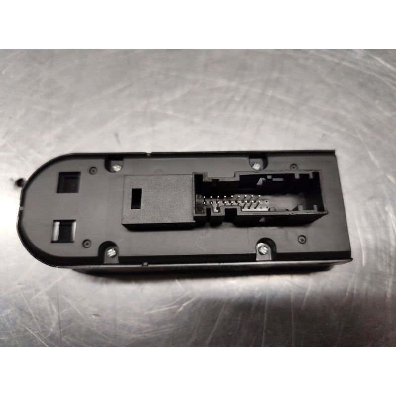 Recambio de mando elevalunas delantero izquierdo para opel astra h gtc (a04) 1.6 (l08) referencia OEM IAM 13228877  