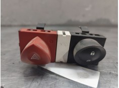 Recambio de warning para renault megane ii classic berlina confort authentique referencia OEM IAM 8200095493  