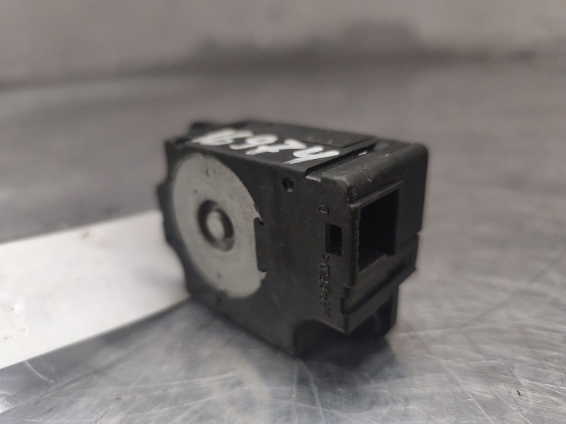 Recambio de motor apertura trampillas climatizador para peugeot 308 confort referencia OEM IAM T1006419G  