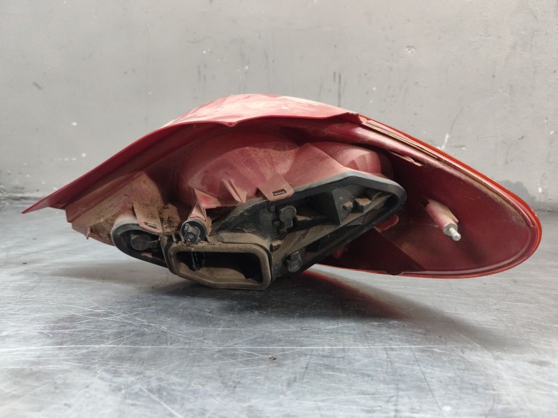 Recambio de piloto trasero izquierdo para peugeot 207 xs pack referencia OEM IAM 964998668002  